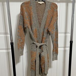 Lovestitch Gray and Orange Patterned Sweater